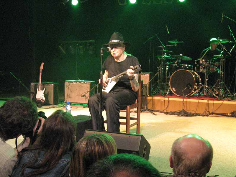 05 Johnny Winter