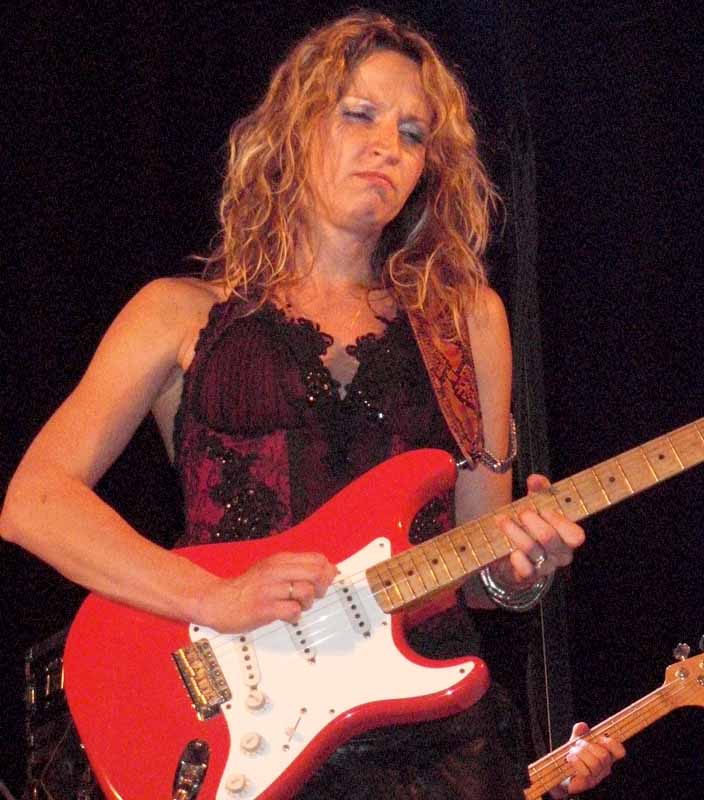 06 Ana Popovic