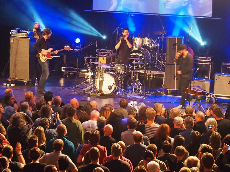09 The Record Company