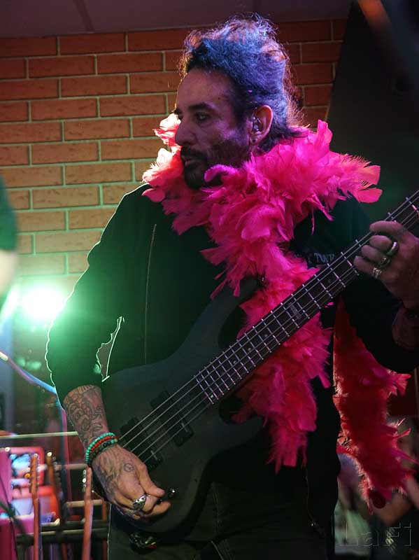 11 Marco Mendoza Band