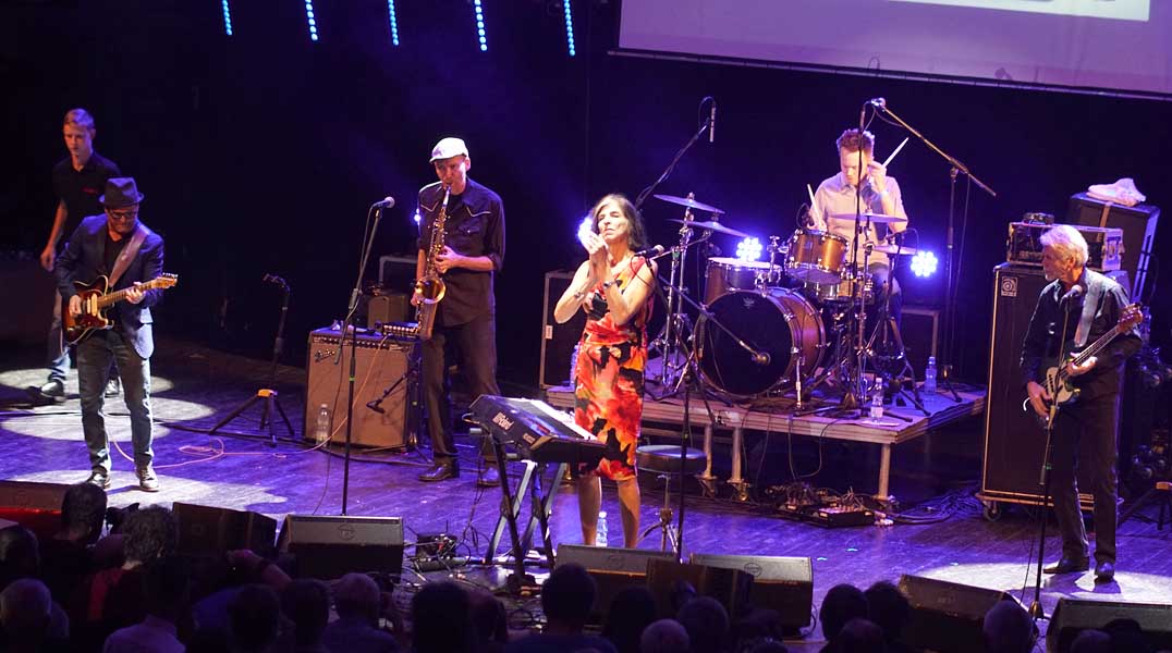 16 Marcia Ball