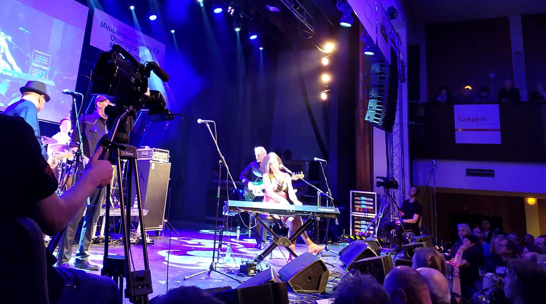 18 Marcia Ball