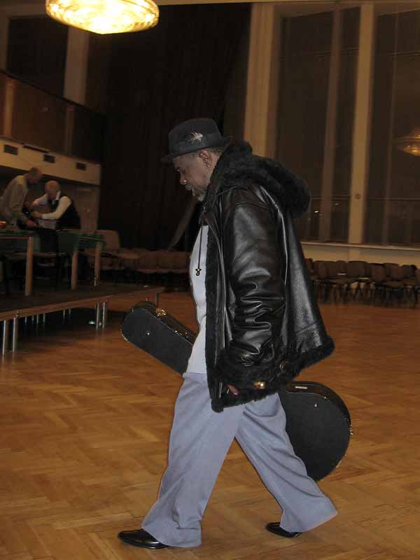 14 Blues Alive 2009