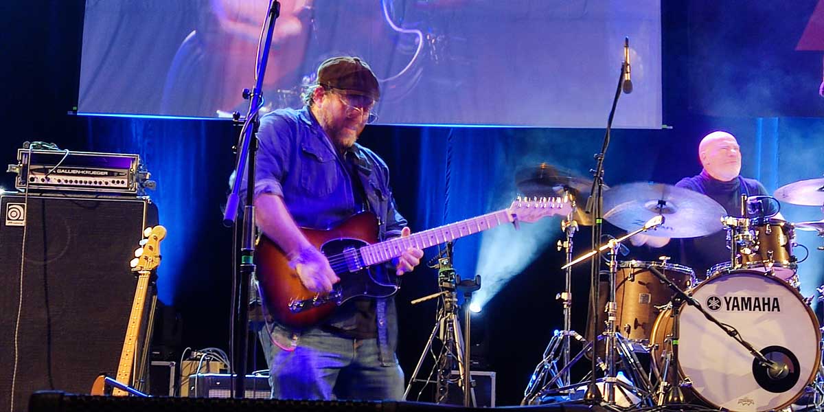 11 The Bruce Katz Band with Giles Robson