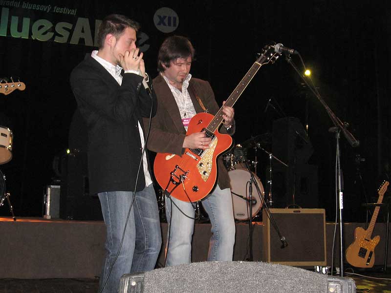 04 J.J. Band