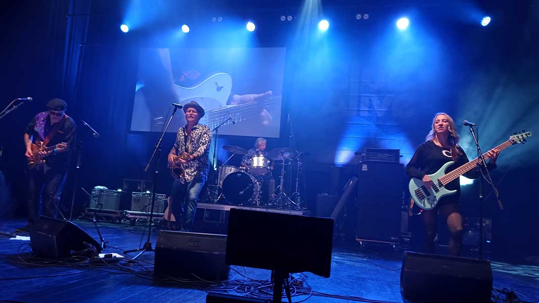06 Jimmy Carpenter Band