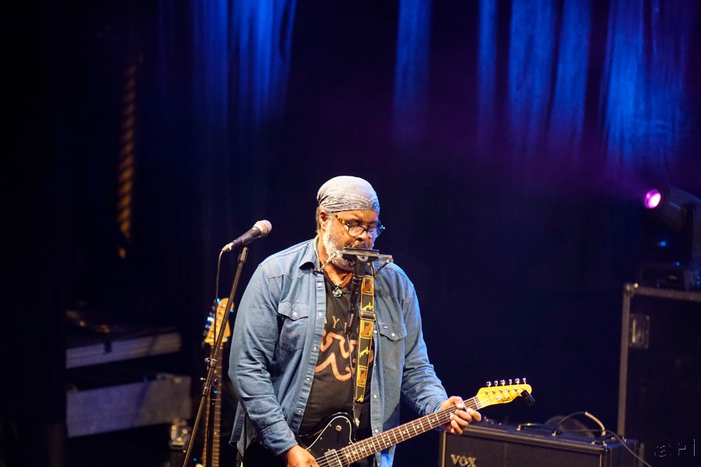 36 Alvin Youngblood Hart