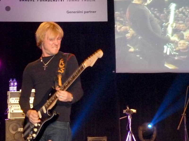 02 Kenny Wayne Shepherd